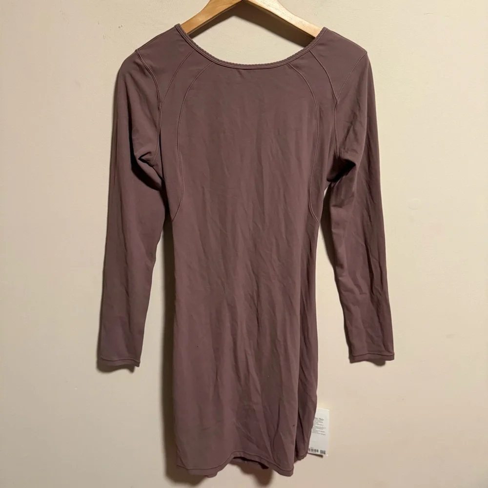NWT Lululemon Contour Dress *Nulu Antique Bark Mauve- Size 8